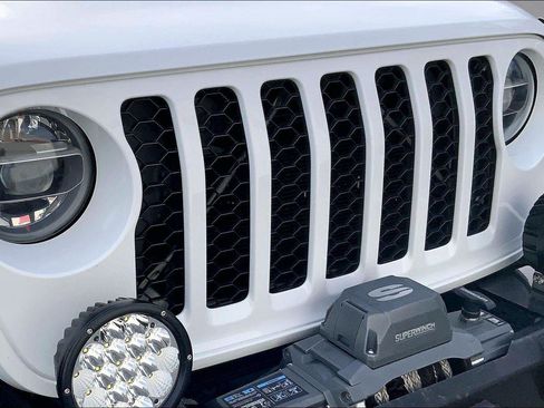 Used 2021 Jeep Gladiator Sport image 26