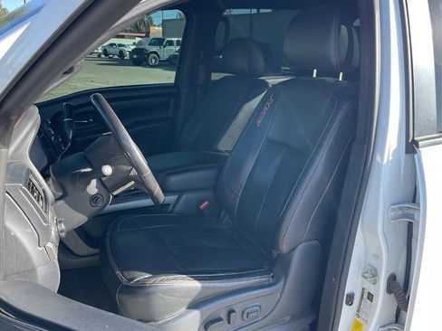 Used 2020 Nissan Titan PRO-4X w/ Pro-4x Convenience Package image 13