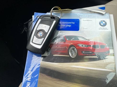 Used 2015 BMW 328i xDrive Sedan AWD/4WD image 18
