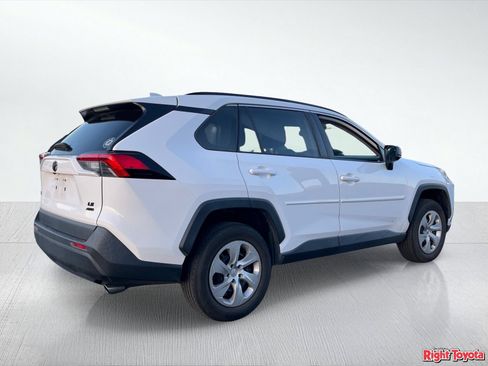 Certified 2021 Toyota RAV4 LE AWD/4WD image 4
