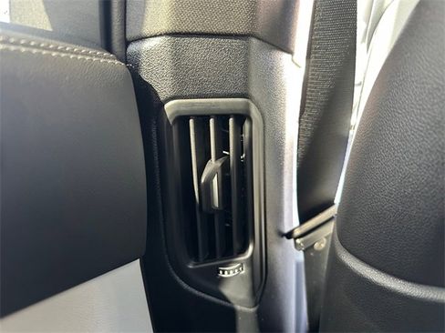 Used 2026 BMW X5 xDrive40i w/ M Sport Package image 28