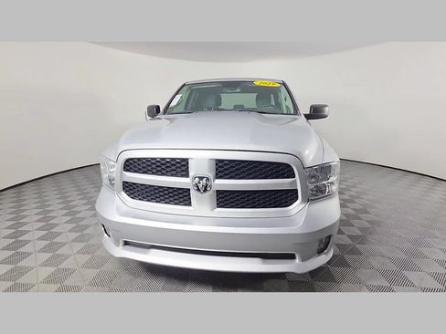 Used 2019 RAM 1500 Express RWD image 50