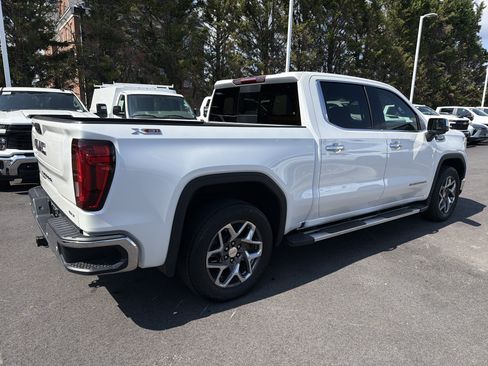 Used 2023 GMC Sierra 1500 SLT w/ SLT Premium Plus Package AWD/4WD image 10