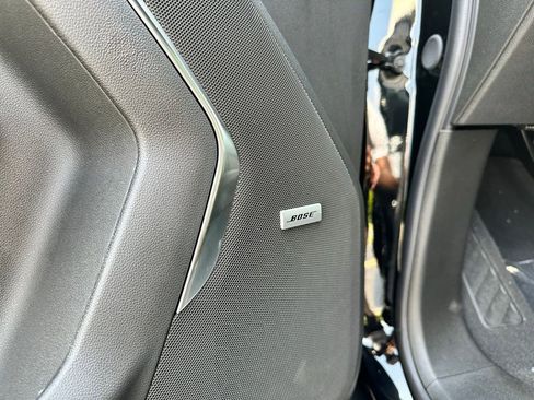 New 2025 Chevrolet Suburban Premier image 25