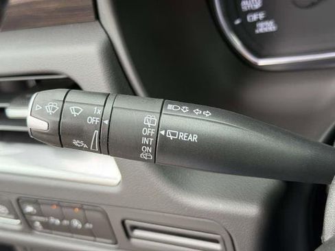 Used 2023 Chevrolet Suburban LS image 20