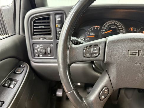 Used 2004 GMC Sierra 2500 SLE w/ Skid Plate Package AWD/4WD image 25