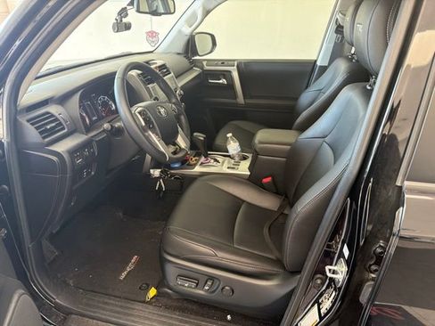 Used 2024 Toyota 4Runner TRD Sport AWD/4WD image 8