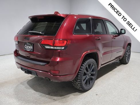 Used 2018 Jeep Grand Cherokee Altitude AWD/4WD image 2