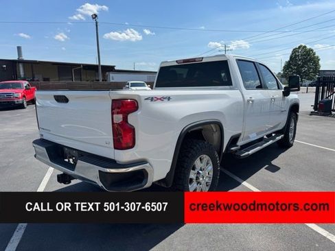 Used 2025 Chevrolet Silverado 2500 LT w/ Convenience Package AWD/4WD image 4