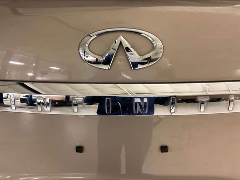 Used 2022 INFINITI QX80 Luxe w/ Cargo Package image 32