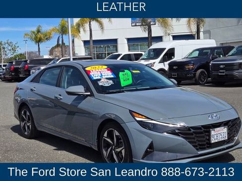 Used 2022 Hyundai Elantra Limited image 3
