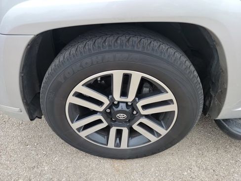 Used 2021 Toyota 4Runner Limited image 9