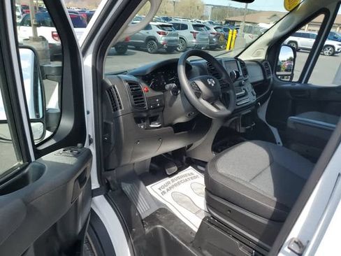 Used 2025 RAM ProMaster 2500 w/ Convenience Group FWD image 12