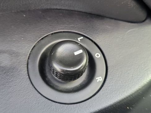 Used 2017 Jeep Patriot Latitude AWD/4WD image 13