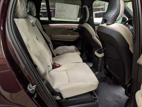 New 2025 Volvo XC90 T8 Core w/ Climate Package image 25