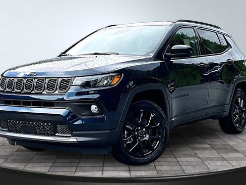 New 2026 Jeep Compass Latitude AWD/4WD image 3