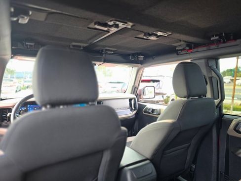 Used 2022 Ford Bronco Wildtrak image 15