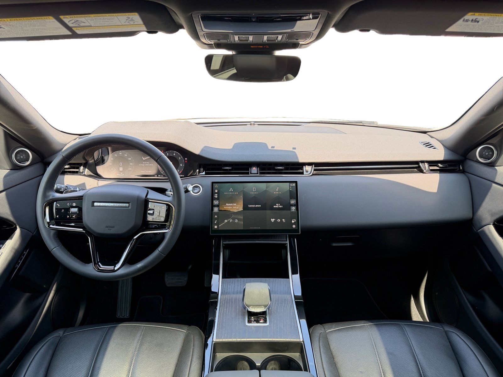 Used 2024 Land Rover Range Rover Evoque S AWD/4WD image 19