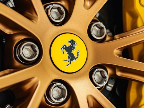Used 2023 Ferrari 812 GTS RWD image 37