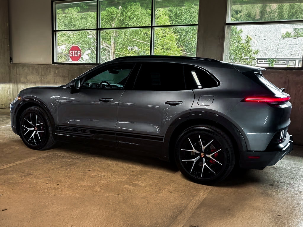 New 2026 Porsche Cayenne S AWD/4WD image 2