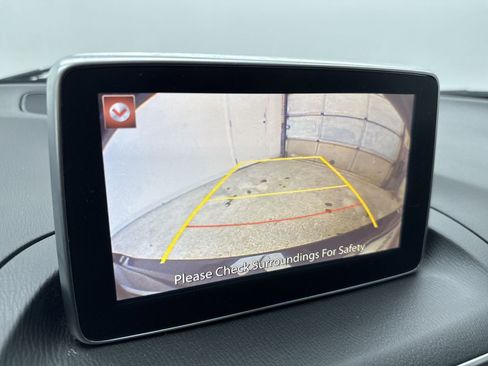 Used 2015 MAZDA MAZDA3 i Touring w/ Technology Package image 19