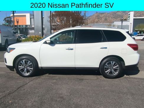 Used 2020 Nissan Pathfinder SV image 2