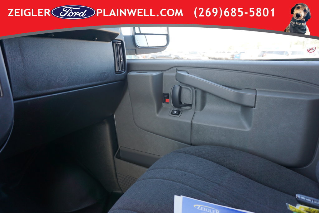 Used 2024 GMC Savana 2500 w/ Driver Convenience Package RWD image 23
