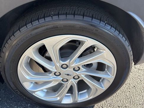 Used 2022 Chevrolet Bolt EUV LT w/ Comfort Package image 10