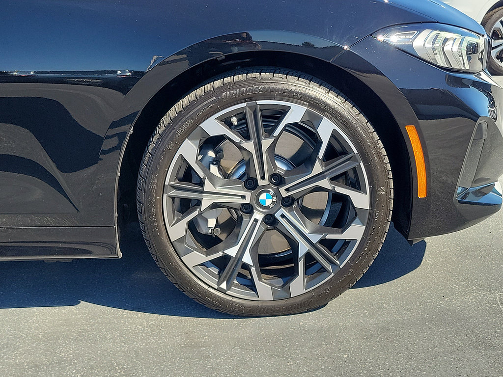 Used 2026 BMW 330i Sedan w/ Premium Package RWD image 5