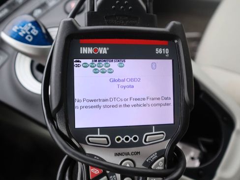 Used 2011 Toyota Prius Three w/ Navigation Pkg FWD image 23