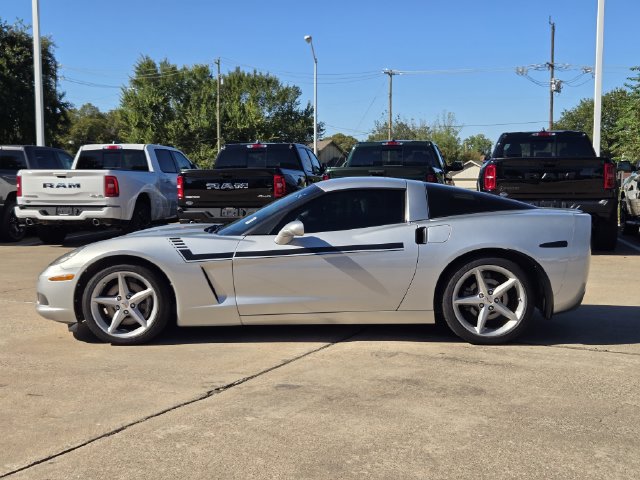 Used 2011 Chevrolet Corvette Coupe w/ 1LT RWD image 4