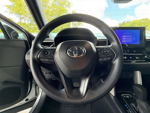 Used 2025 Toyota Corolla Cross AWD Hybrid image 15