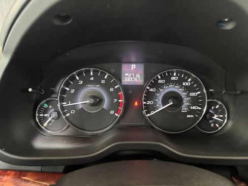 Used 2012 Subaru Outback 2.5i Limited w/ Moonroof Pkg image 13