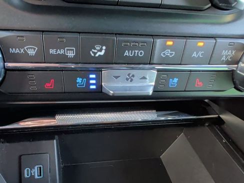 Certified 2022 Ford F150 Lariat w/ Max Trailer Tow Package AWD/4WD image 14