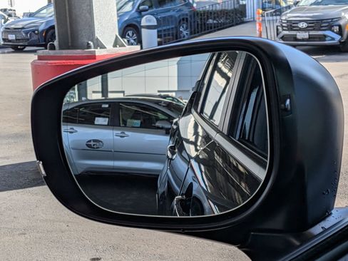 Used 2025 Subaru Forester Limited image 24