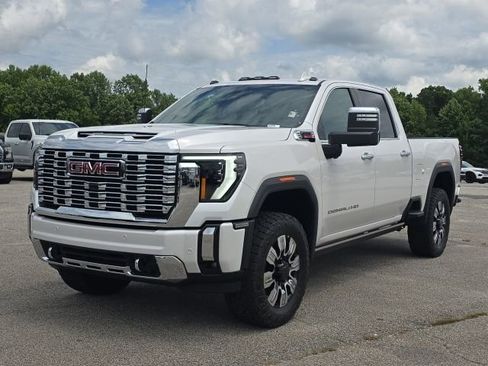 Used 2024 GMC Sierra 2500 Denali w/ Denali Reserve Package AWD/4WD image 1