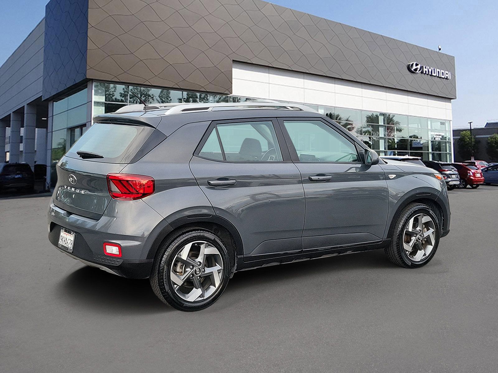 Certified 2024 Hyundai Venue SEL FWD image 2