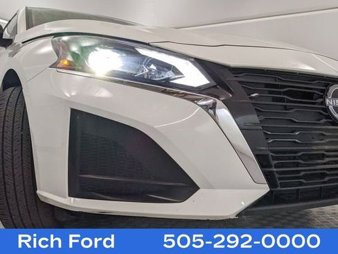 Used 2025 Nissan Altima 2.5 SV image 21