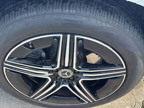 Used 2024 Mercedes-Benz GLE 350 4MATIC image 9