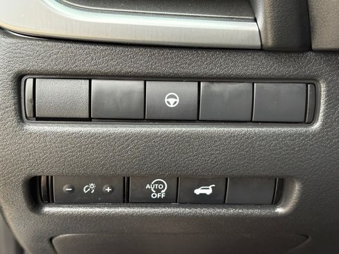 Certified 2026 Nissan Rogue SV w/ SV Premium Package image 19