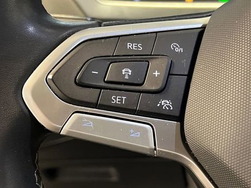 Used 2022 Volkswagen Tiguan SE image 20