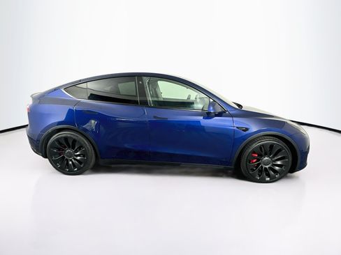Used 2022 Tesla Model Y Performance AWD/4WD image 10