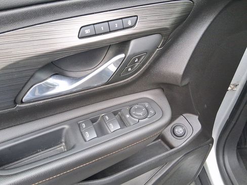 Used 2019 GMC Terrain SLT w/ Preferred Package image 12