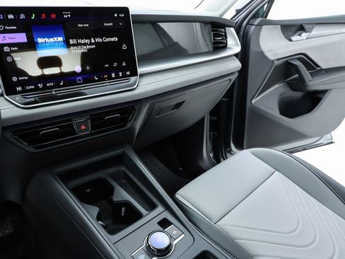 New 2026 Volkswagen Tiguan SE image 62