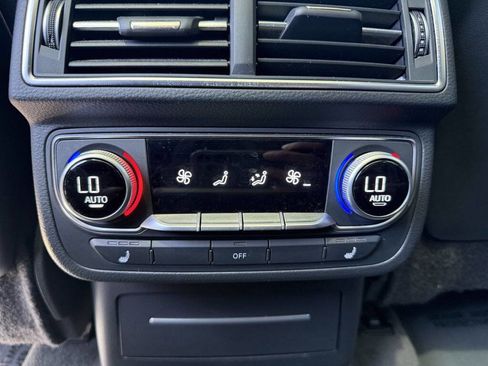 Used 2017 Audi Q7 3.0T Premium Plus image 15