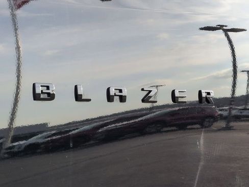 Certified 2024 Chevrolet Blazer RS w/ Driver Confidence II Package image 30