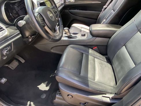 Used 2019 Jeep Grand Cherokee Limited AWD/4WD image 17