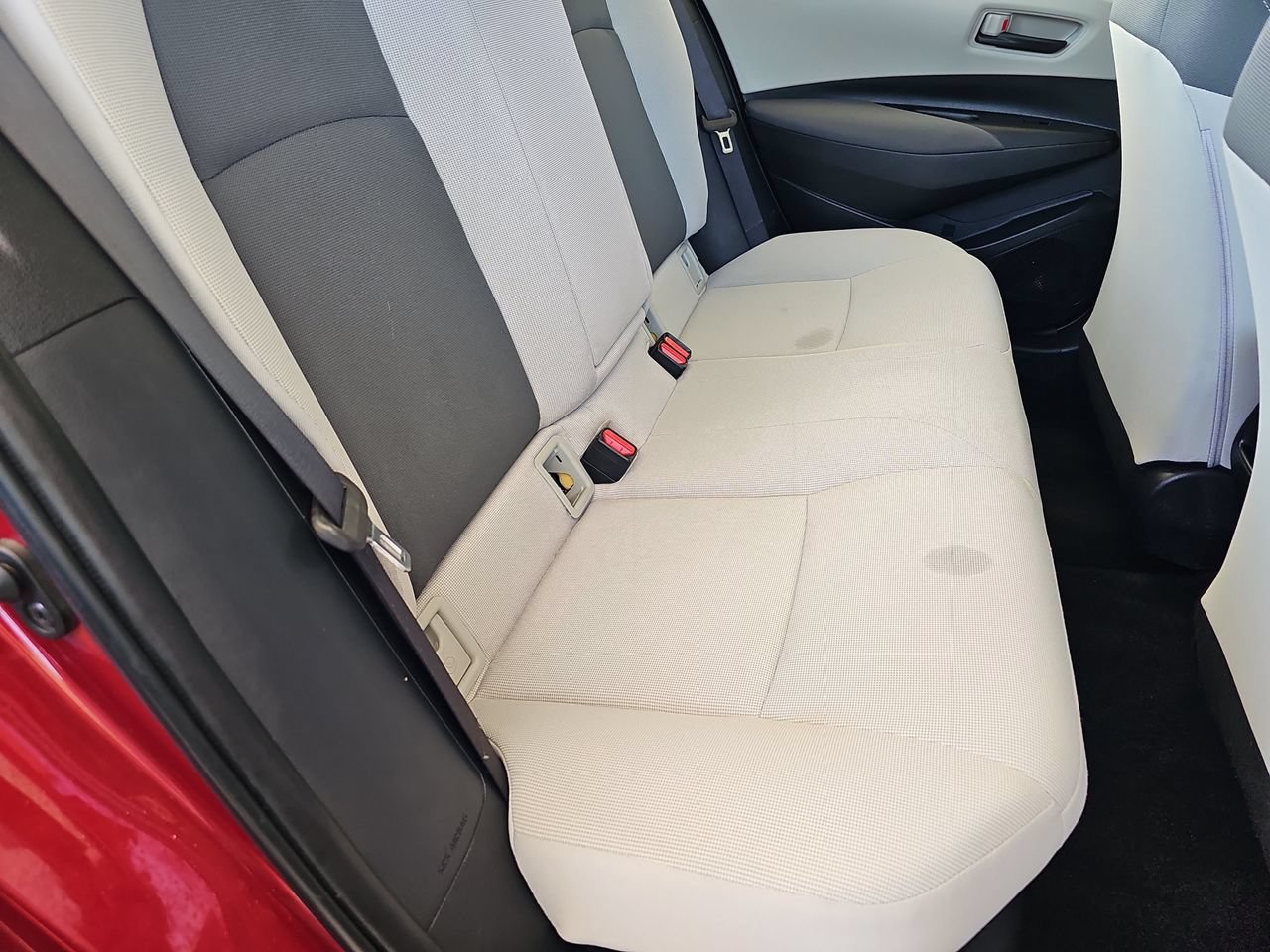 Used 2022 Toyota Corolla LE FWD image 16