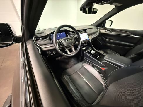 Used 2024 Jeep Grand Cherokee L Overland w/ Trailer Tow Package image 2