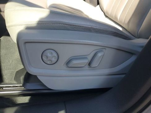 Used 2018 Audi Q5 2.0T Premium Plus image 16